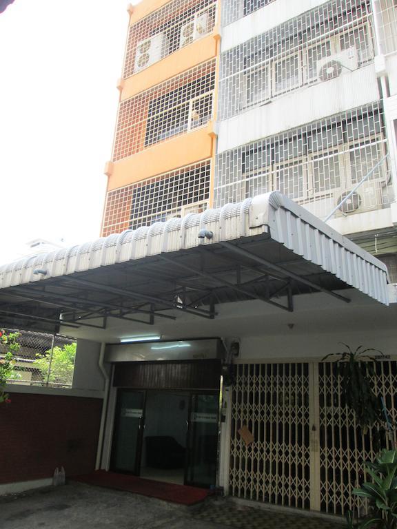 Lee House Inn Bangkok Dış mekan fotoğraf
